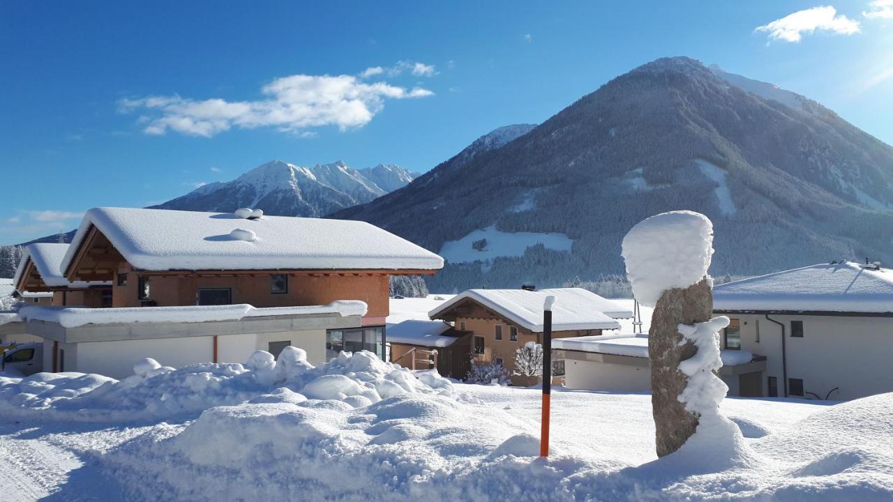 Neukirchen am GroßvenedigerHaus Christineアパートメント エクステリア 写真